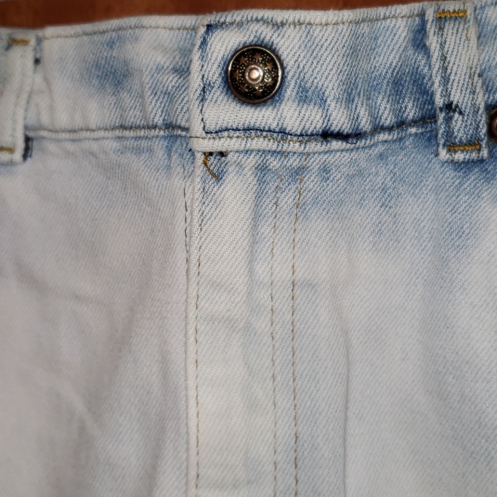 80's Vintage Bleached Cut-Off Denim Shorts - Picture 2 of 5